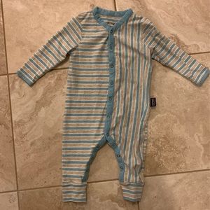 Patagonia baby one piece 3-6m